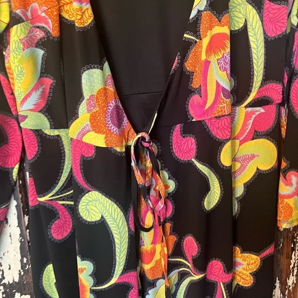 Trina Turk Dresses wrap floral resort wear Black Maxi Dress. Women’s size 14